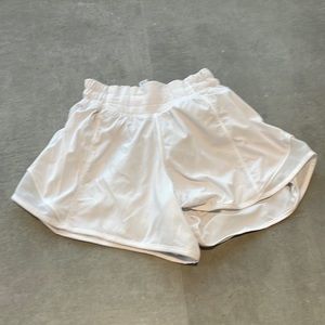 Lululemon Hotty Hot Low-Rise Lined Short 4”